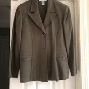 Jessica Howard 2 piece pant suit and silk blouse